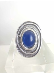Ефектен дамски пръстен с акцент в синьо